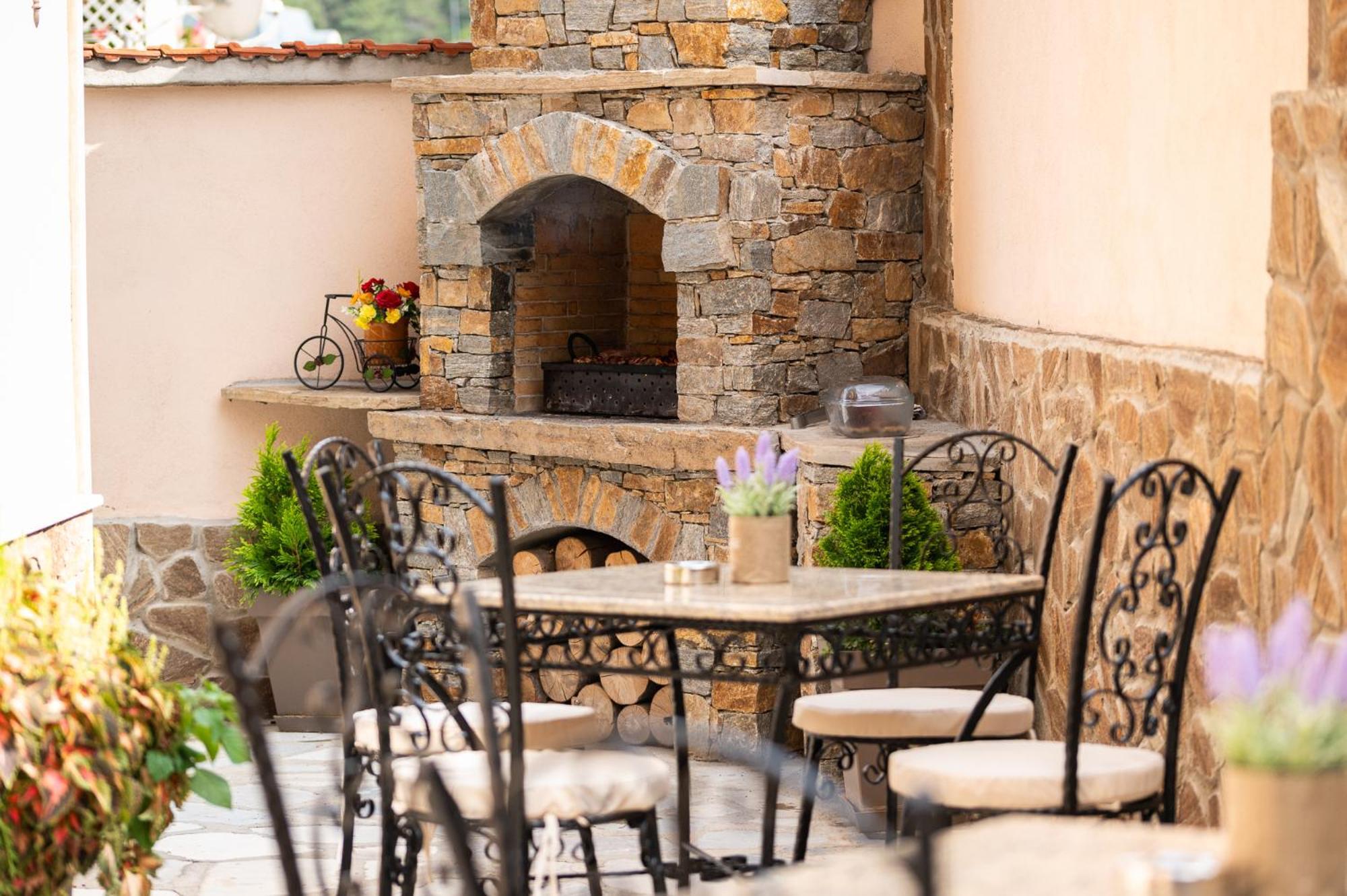 Beluga Guest House Velingrad Exterior foto